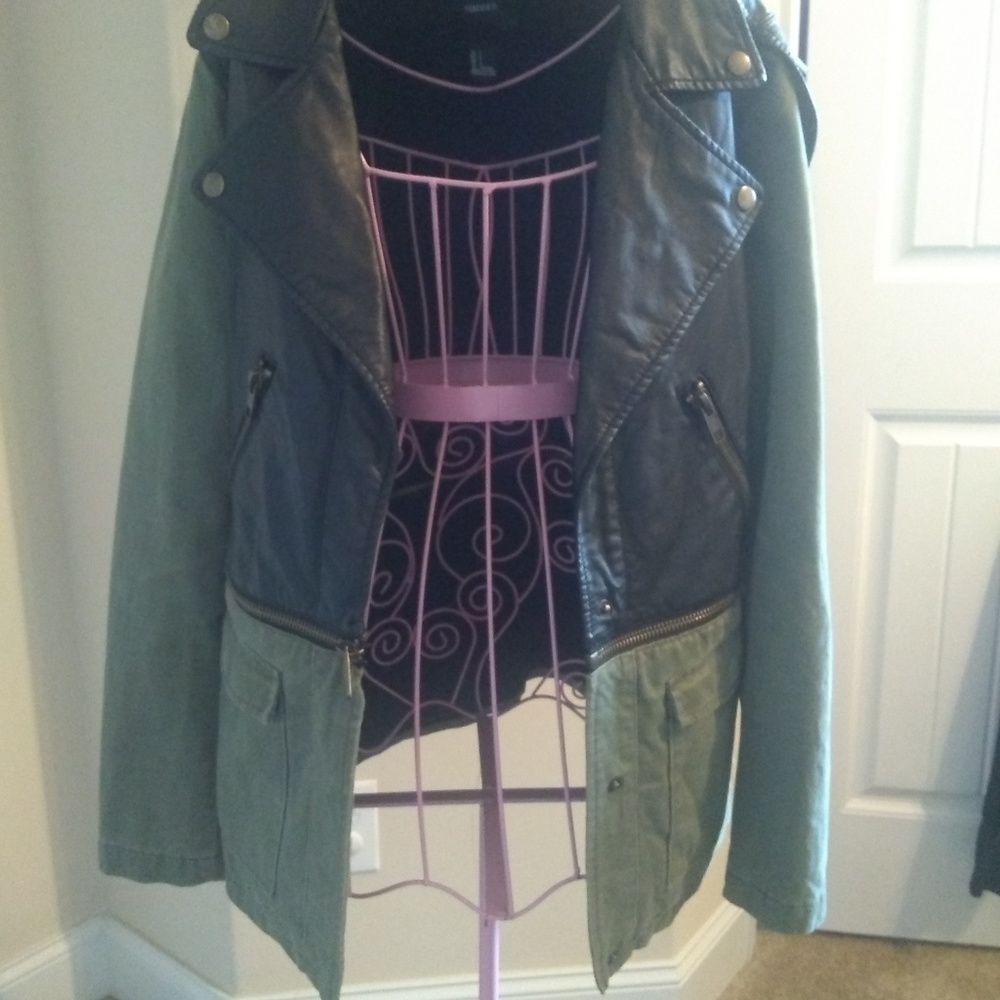 Jacket, small - Picture 2 of 6